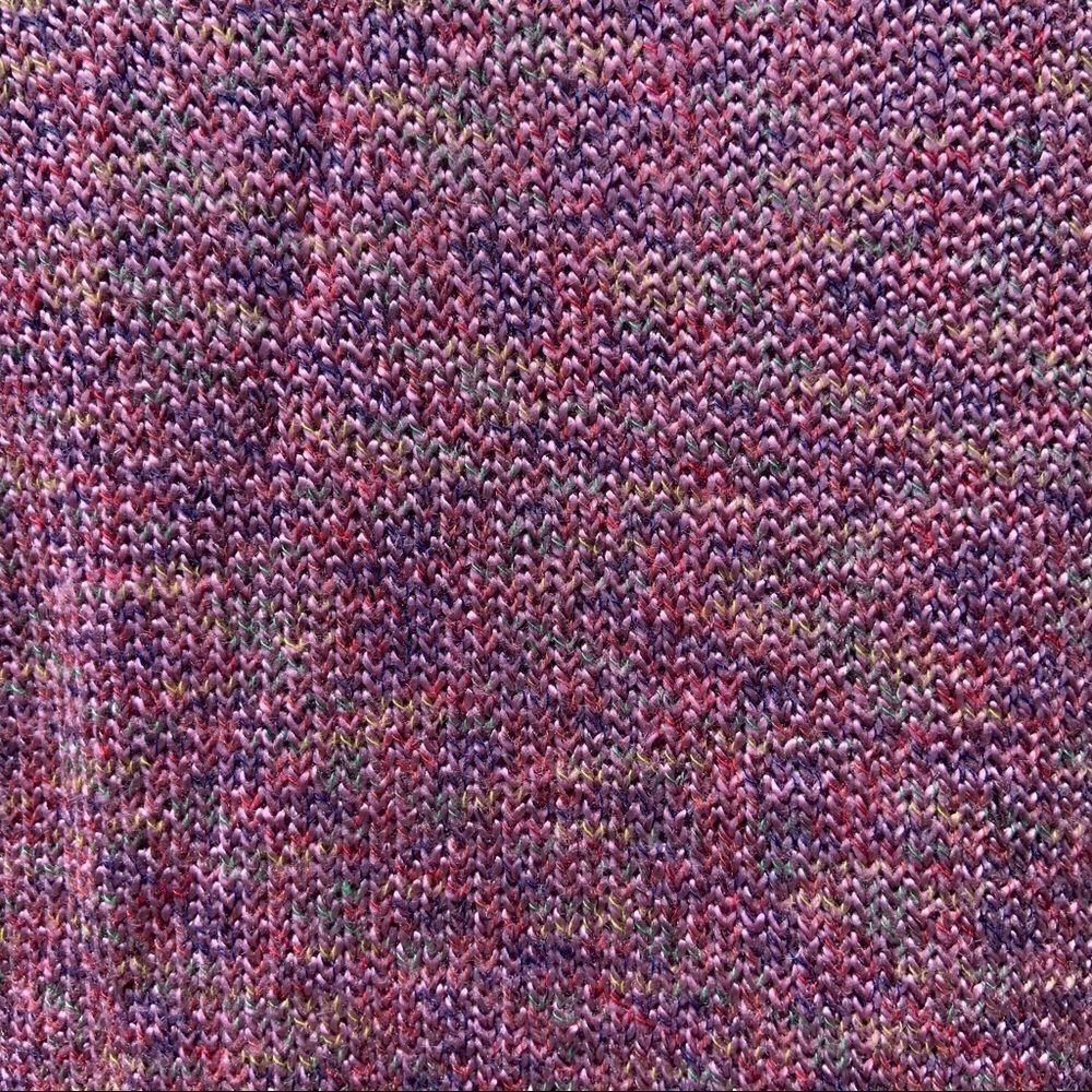 𝅺Carolyn Taylor 3 Button Pink Multicolor Sweater - Picture 5 of 5
